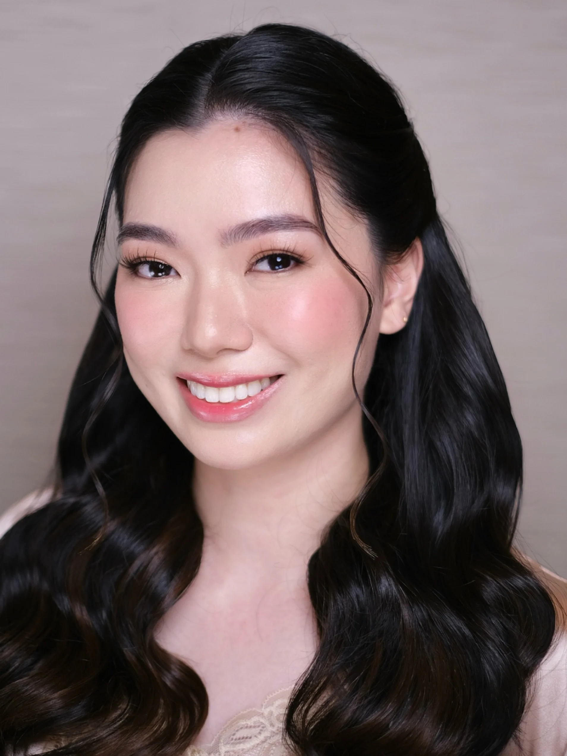 Getting married in two weeks!! @joyceoolong 🥰

Makeup @jykaespinoza 
Hair @appletagudin 

#JykaEspinozaMakeup
www.jykaespinoza.com