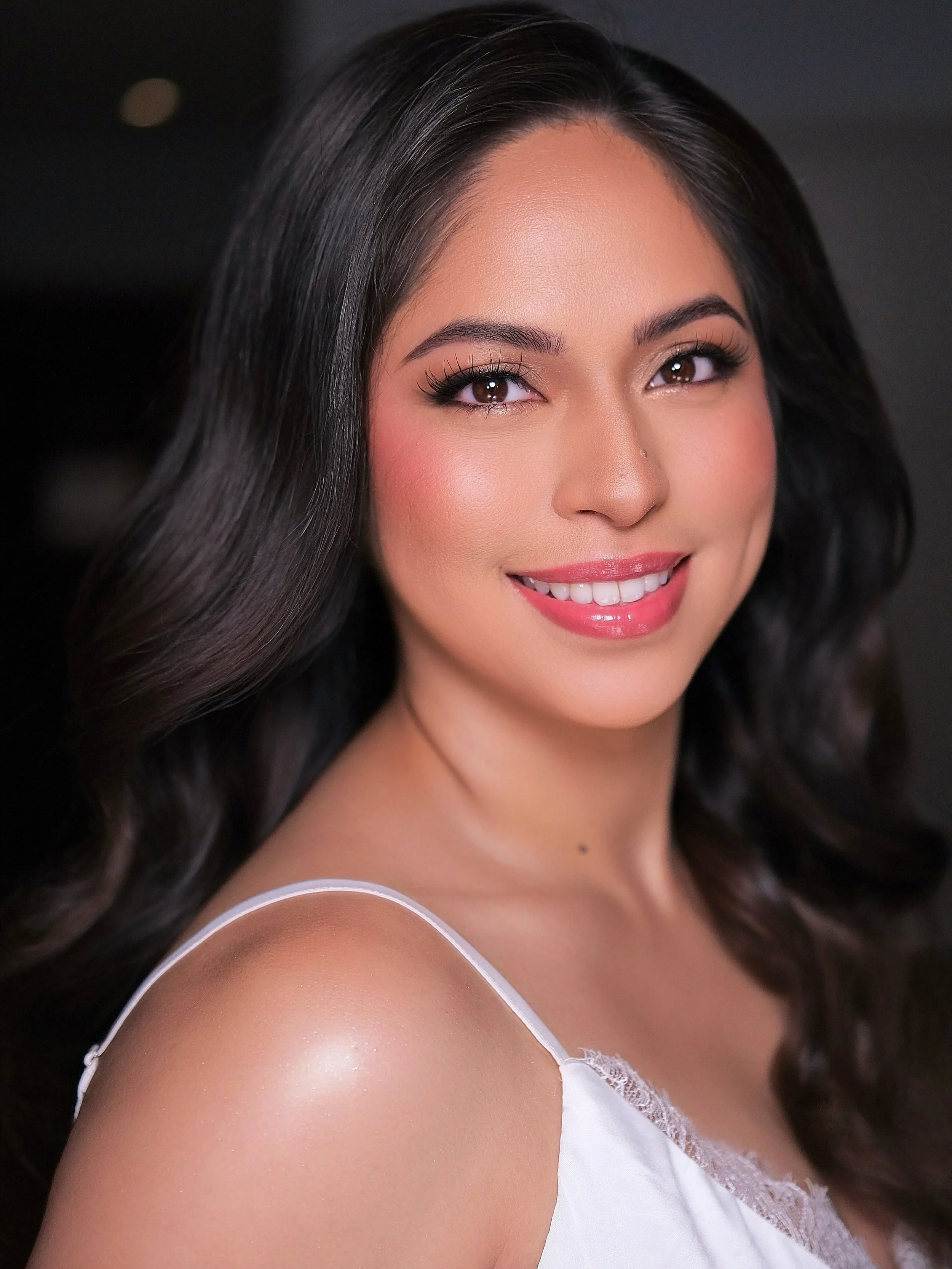 @biancapurswani 🤍

Makeup @jykaespinoza 
Hair @appletagudin 

#JykaEspinozaMakeup
www.jykaespinoza.com