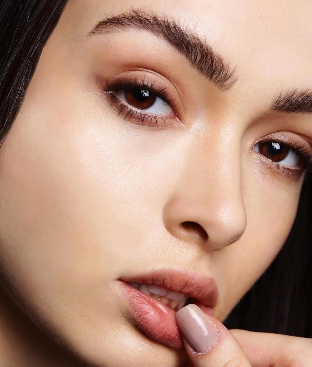 Less really is more 🖤Photography- Nina Eilisa Model- Beatriz FerreiraStyling- Angel GuardianMak.jpg