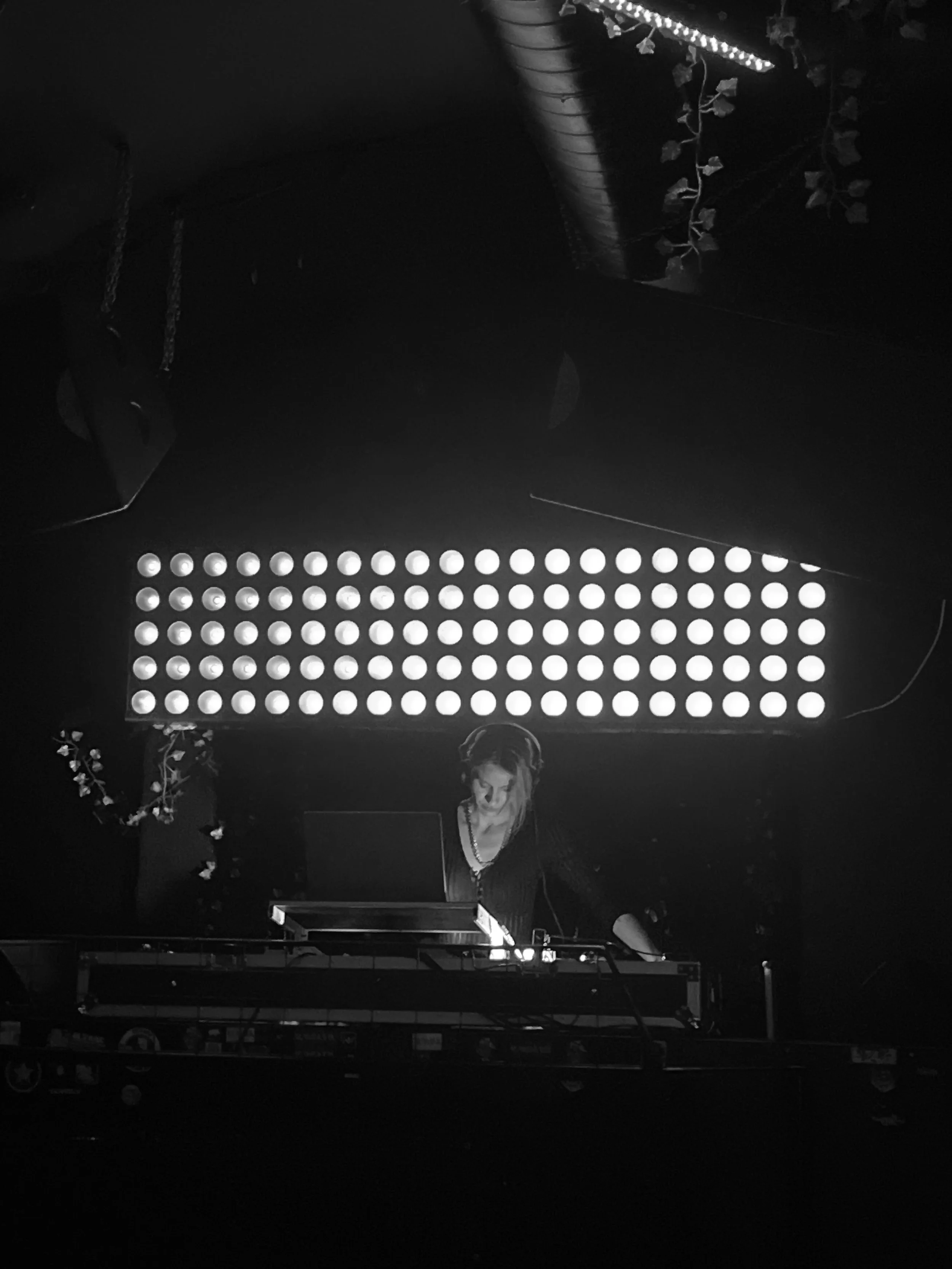 ROOTED IN UNDERGROUND CULTURE AND SHAPED BY LOVE FOR VINYL, Nina’s sets are built on atmosphere, RHYTHM AND INTUITION.