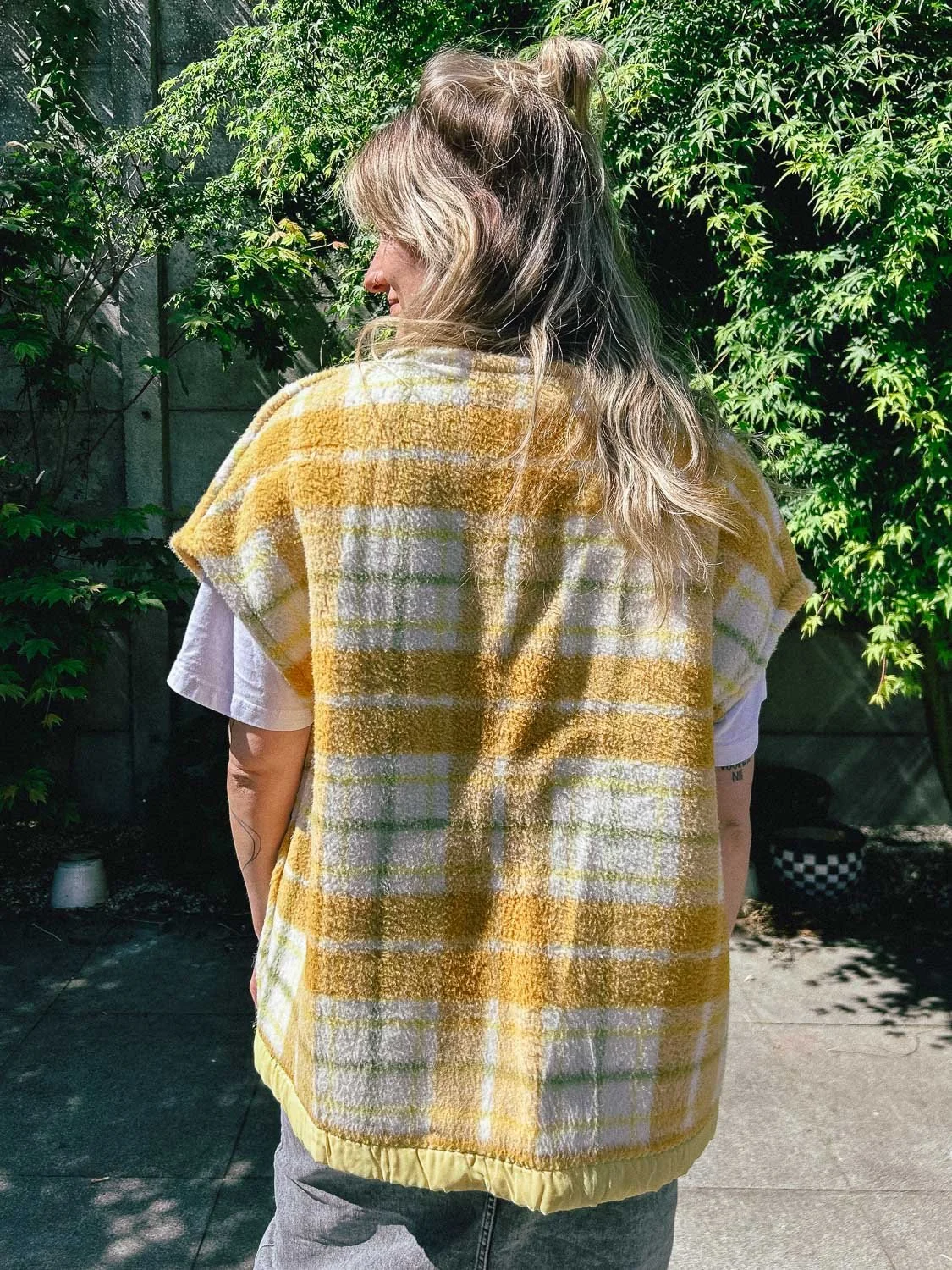 Wirwaar_britt_milis_hasselt_limburg_upcycling_kleding_jas_naaien-41.jpg