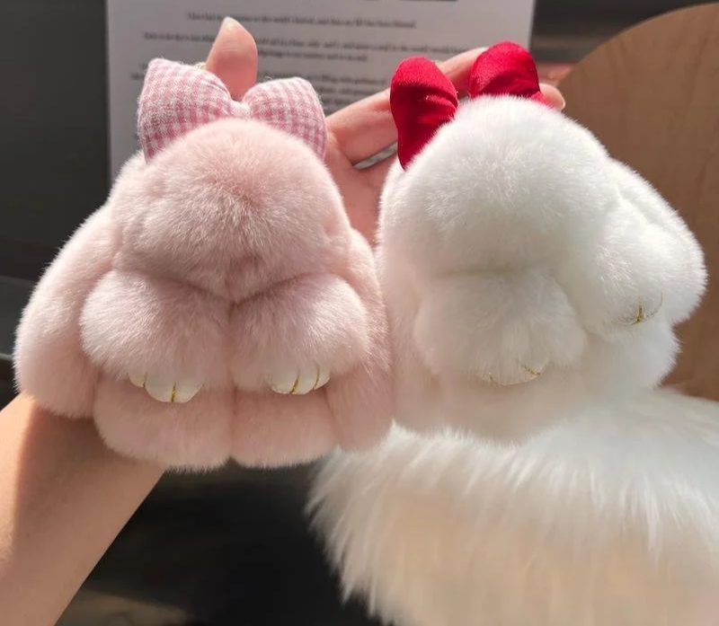 Porte-clés lapin mousse peluche