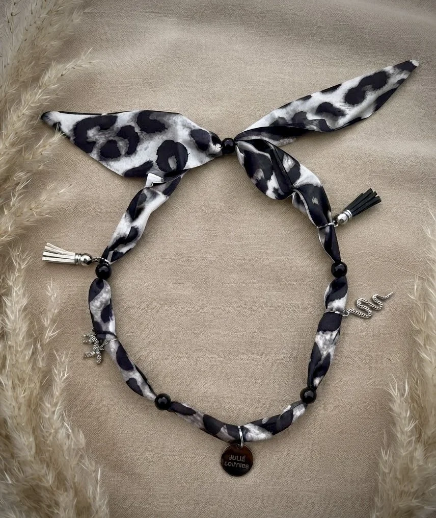 Charm Hundetuch Silver Wild