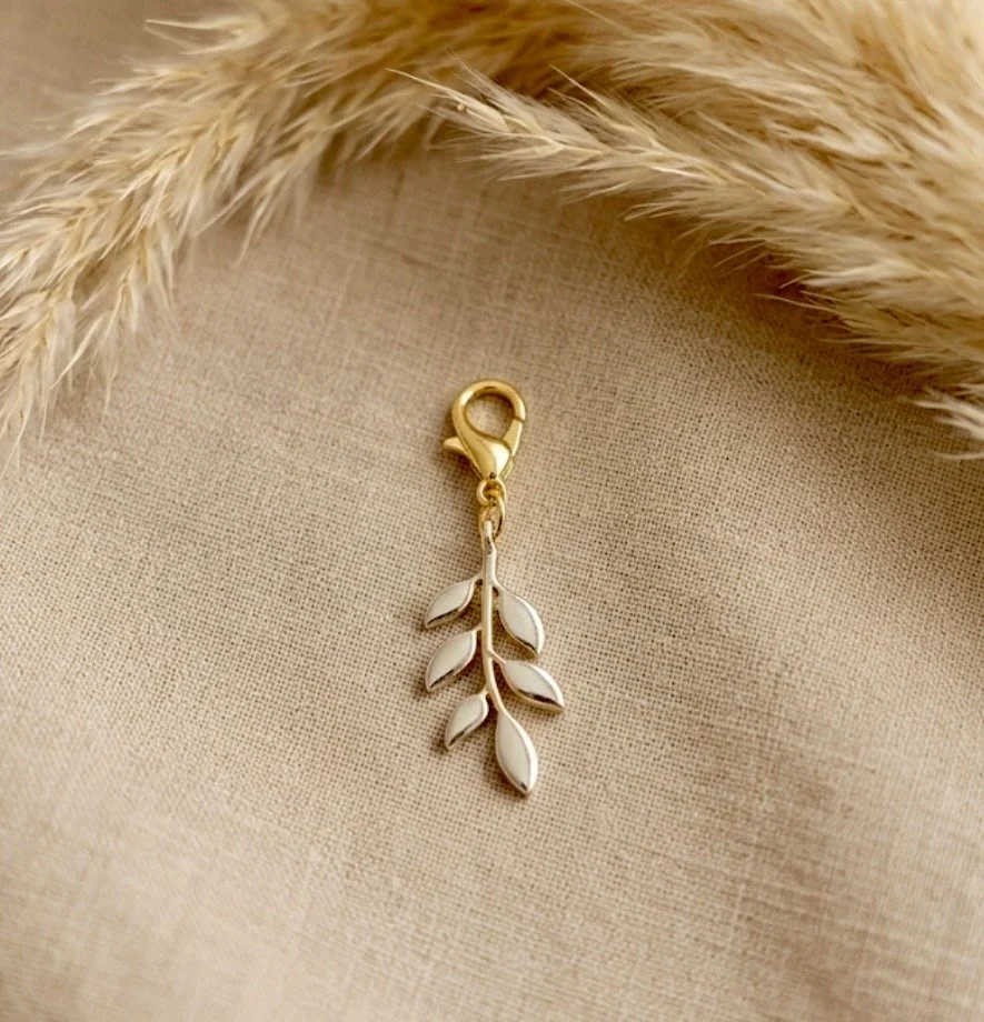 Blatt Anhänger gold