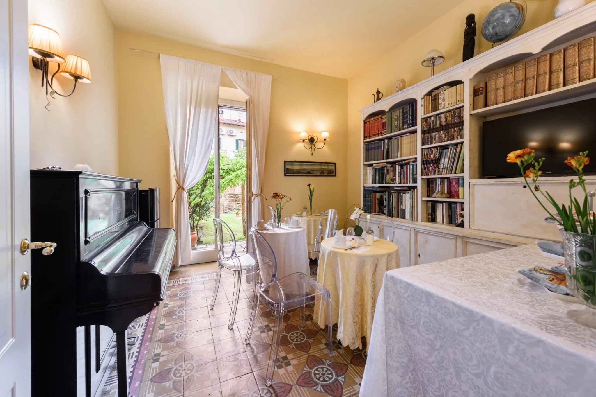 Image of the dining room