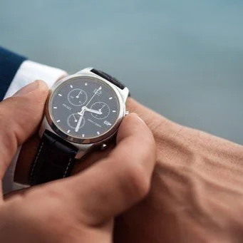 image of watch 2.jpg