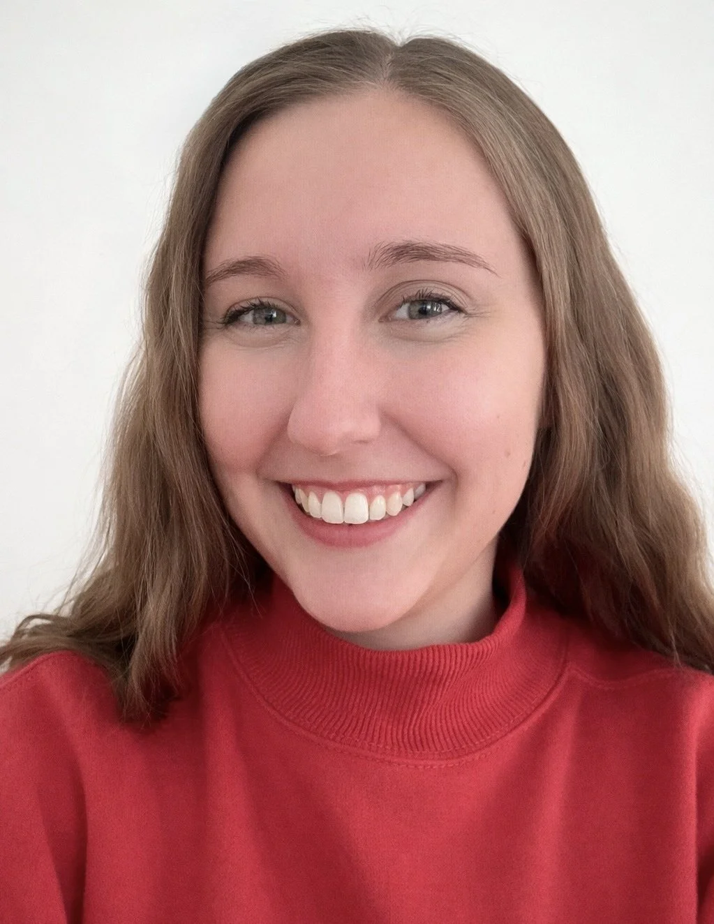 Dana Stoiku, Registered Psychotherapist Qualifying, working in Whitby, Ontario with Individuals and adolescents.