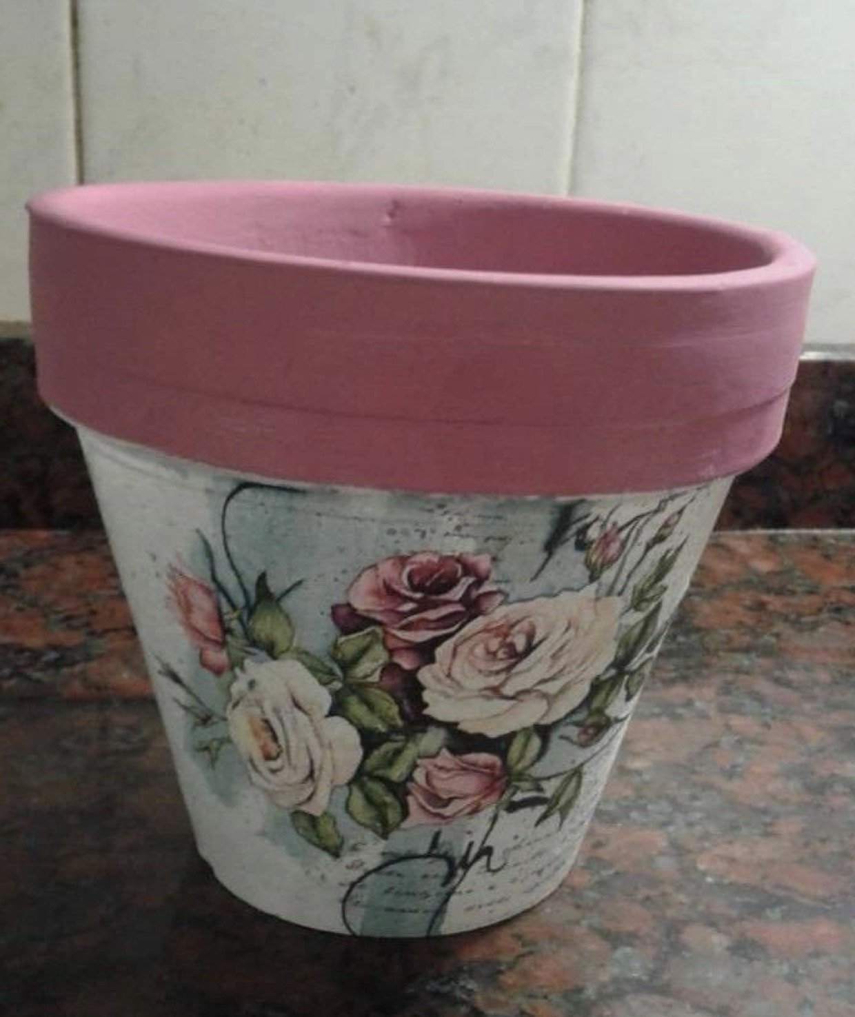 decoupage pot 1.jpeg