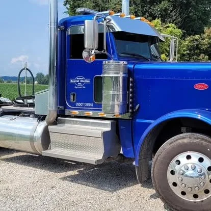 Window and windshield tint on a Peterbilt semi.