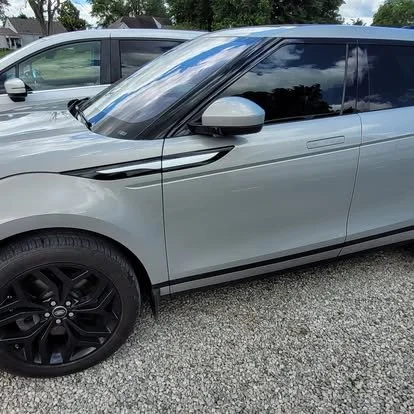 Window tint and windshield tint on Range Rover. 