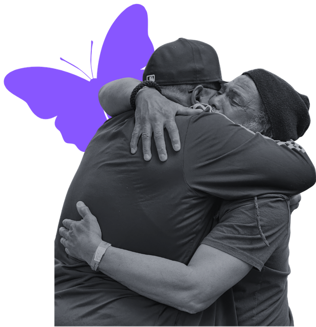 EN community members hugging