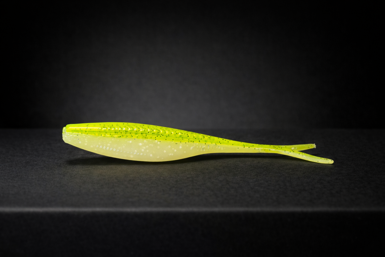 4 inch Tracer Split Tail (8 pack)