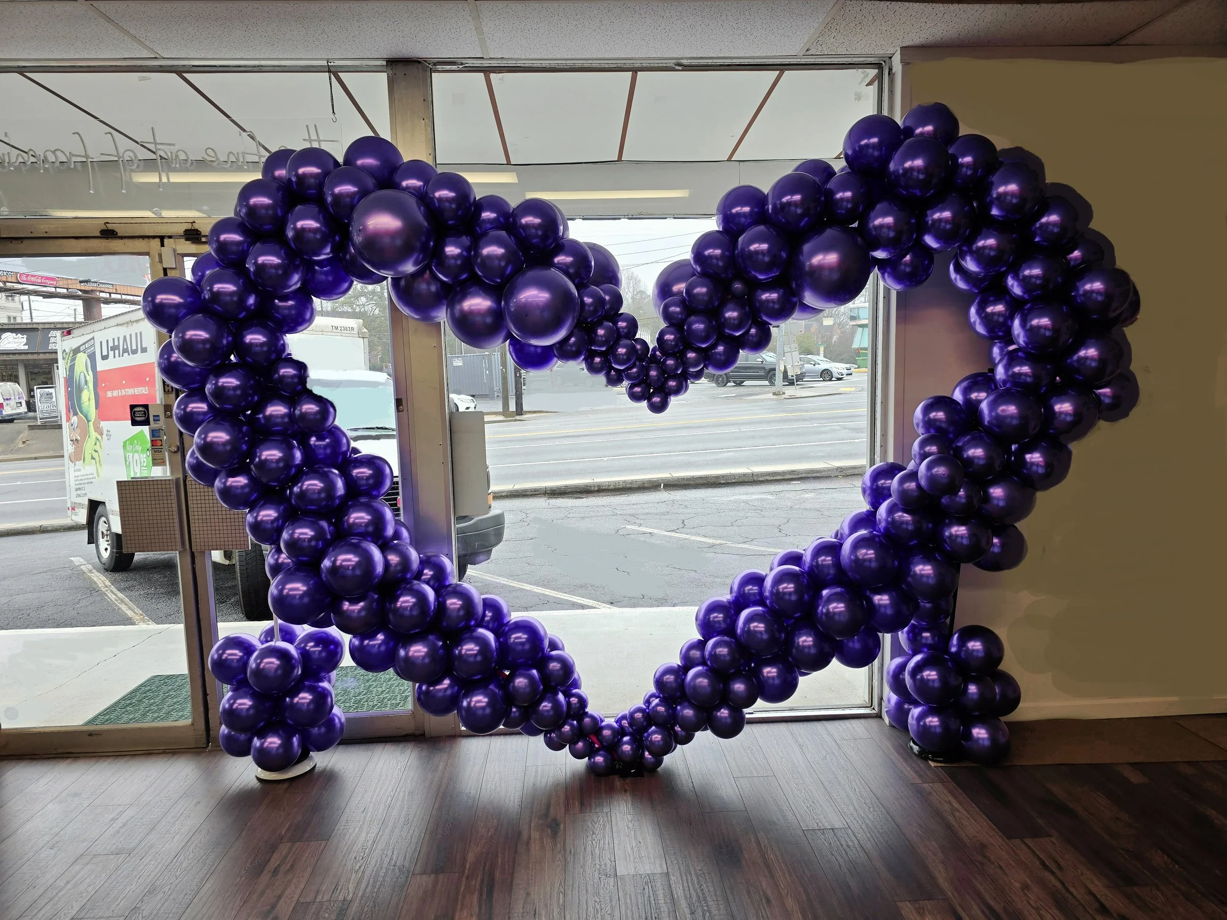 Atlanta Balloon Designer and Event Stylist, balloon arch in Roswell, Balloon garland, Balloons in Atlanta,  Balloon arch in Atlanta, Birthday balloon delivery,