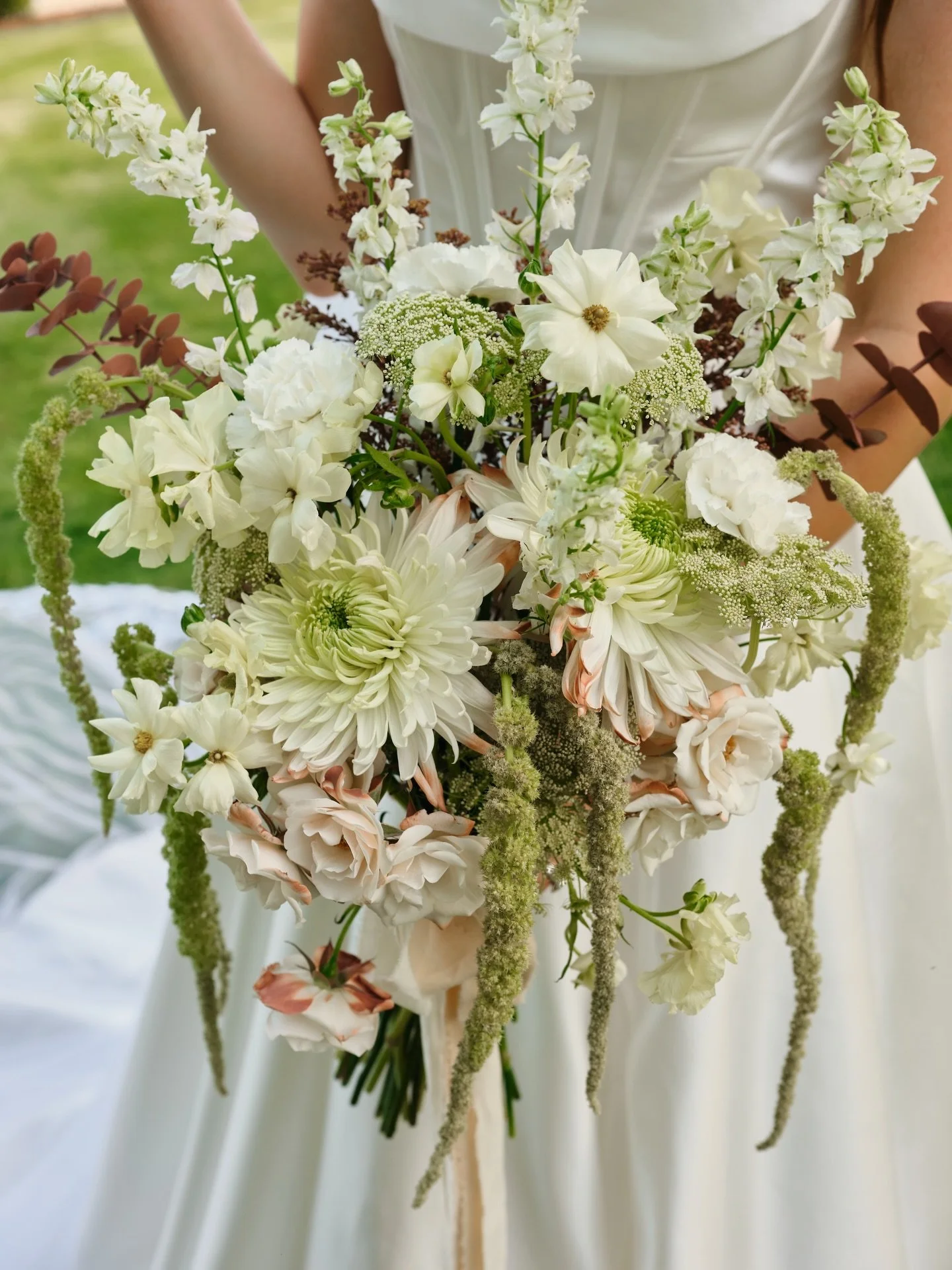 Flowers are always a good idea&hellip;

From quiet details to statement pieces, flowers don&rsquo;t just decorate an event&mdash;they bring it to life!