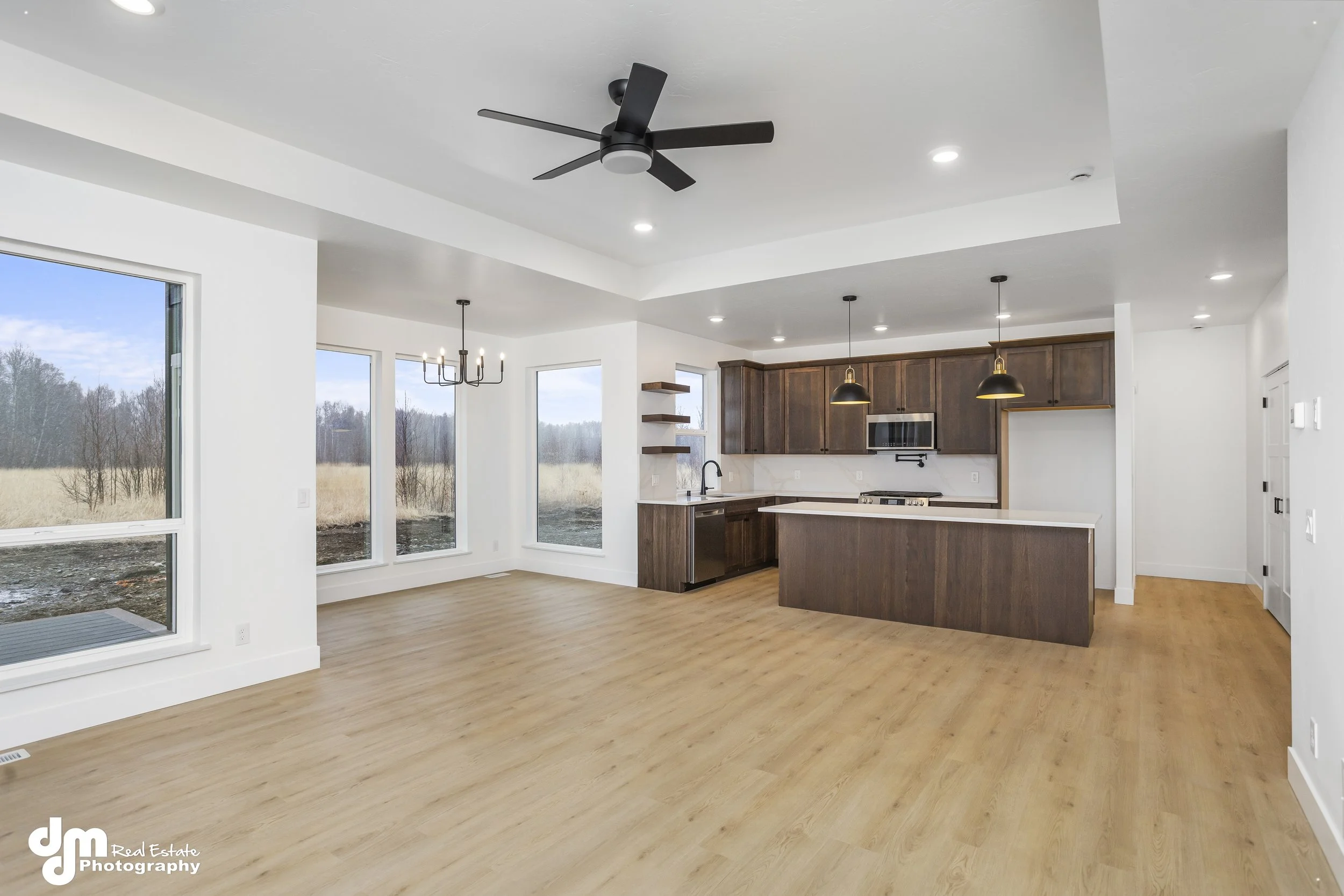 12-Living JWK_IMG_0423.jpg