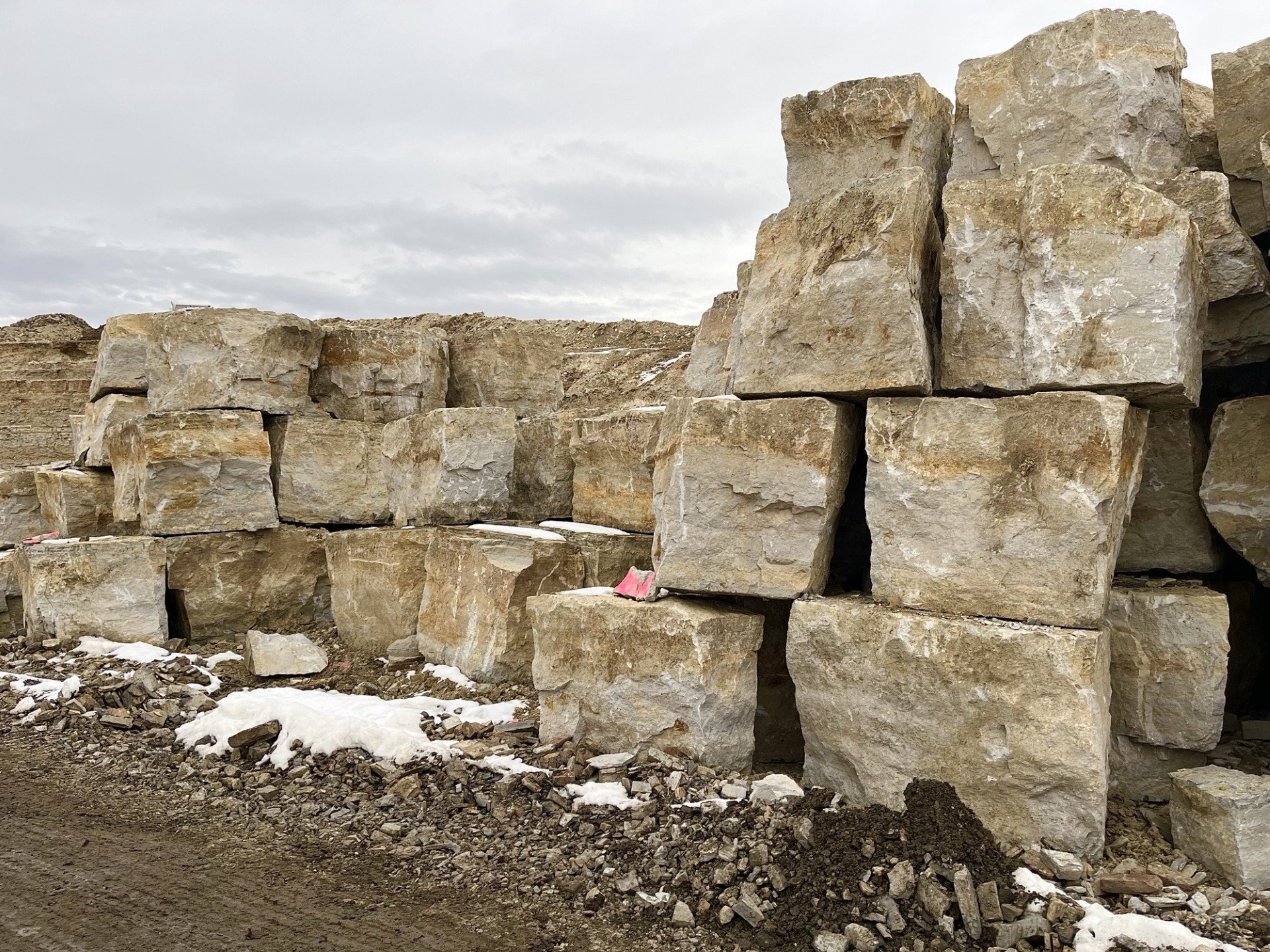 Some 40 inch wall stone stacked and ready to install.