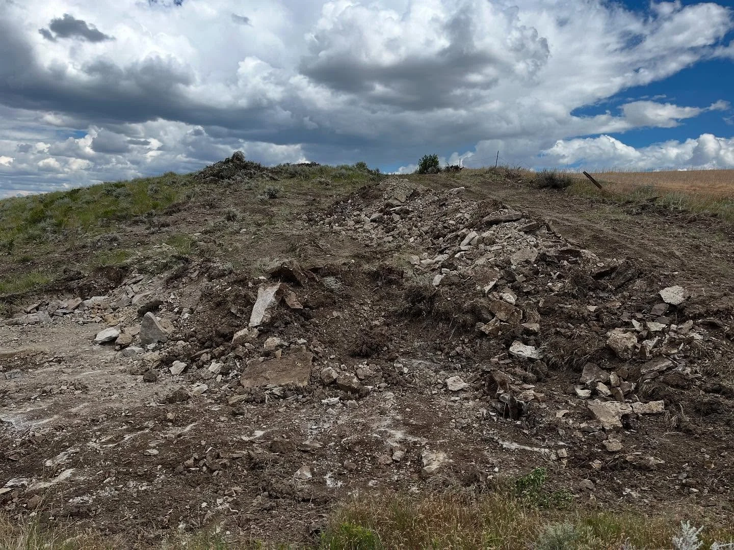 We have officially broken ground!
.
.
#stone #landscapestone #stonequarry #quarry