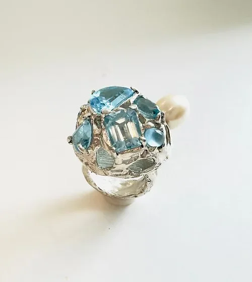 cbb2e6_0e2ffff9a3a84d9080289291fe24d717~mv2 (1).jpg