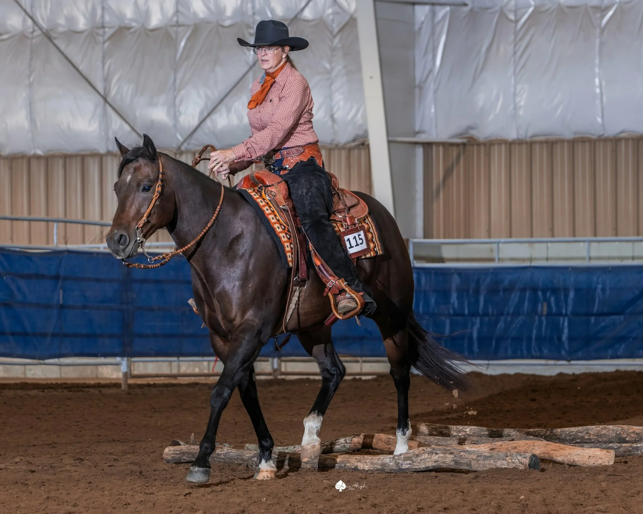 Julie and Reno competing.