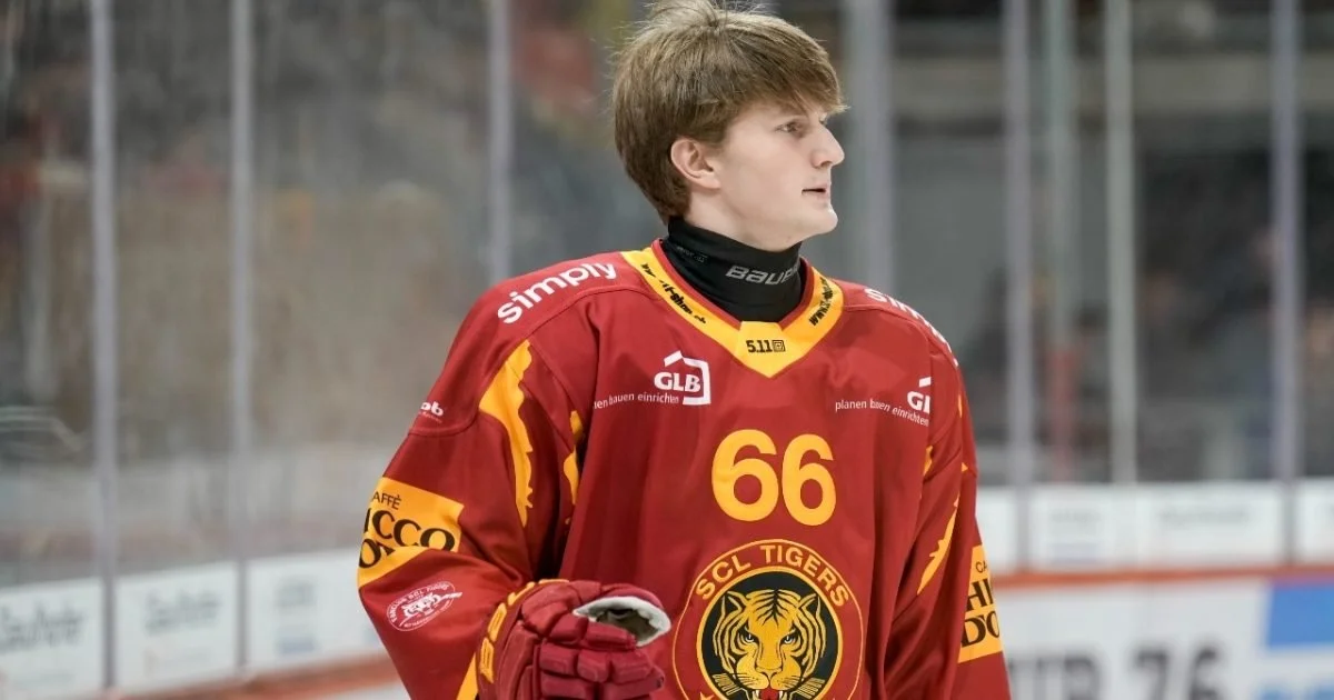 Blackhawks sign Jiri Felcman to 3-year ELC