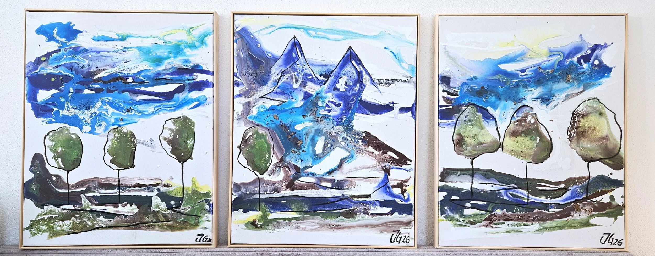 2026

AWAKE - Triptychon

50 x 40

Acryl, Kohle, Blatt auf Leinwand