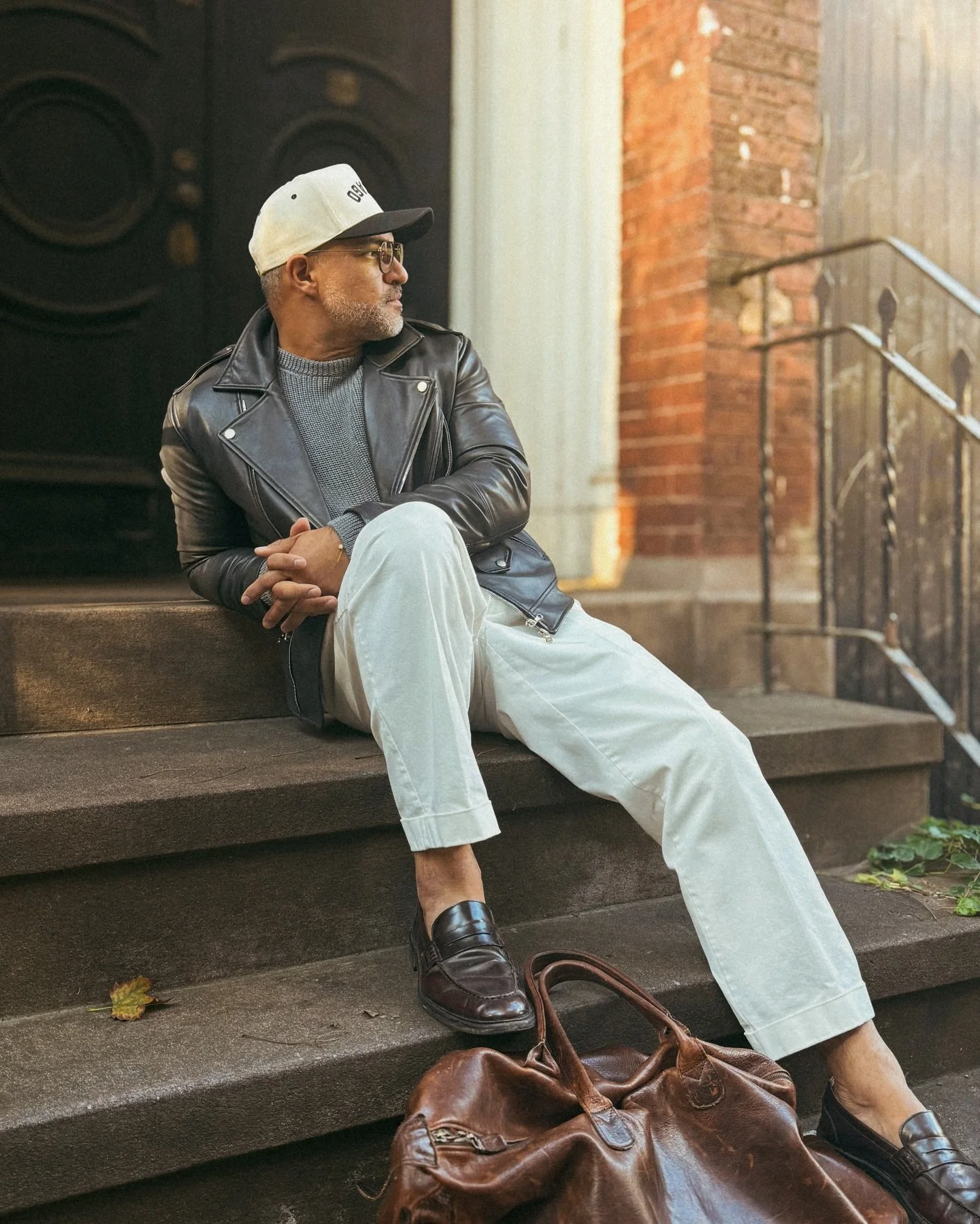 Born of shared cities and the threads that bind us.
02.14.26

#unisex #luxuryknitwear #unisexfashion #madeinitaly