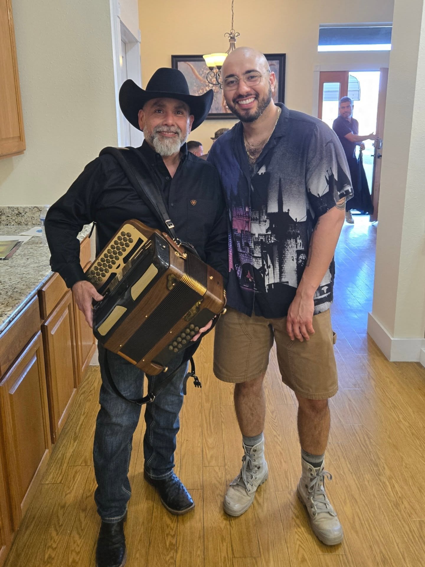 Fue un gran honor getting to manage wardrobe for the day for the legendary @grupointocable with @thefunnythingis 🤠 Growing up in Texas, tearing up dance floors at every Quince etc #Intocable was a household name and had a year-round residency on my 