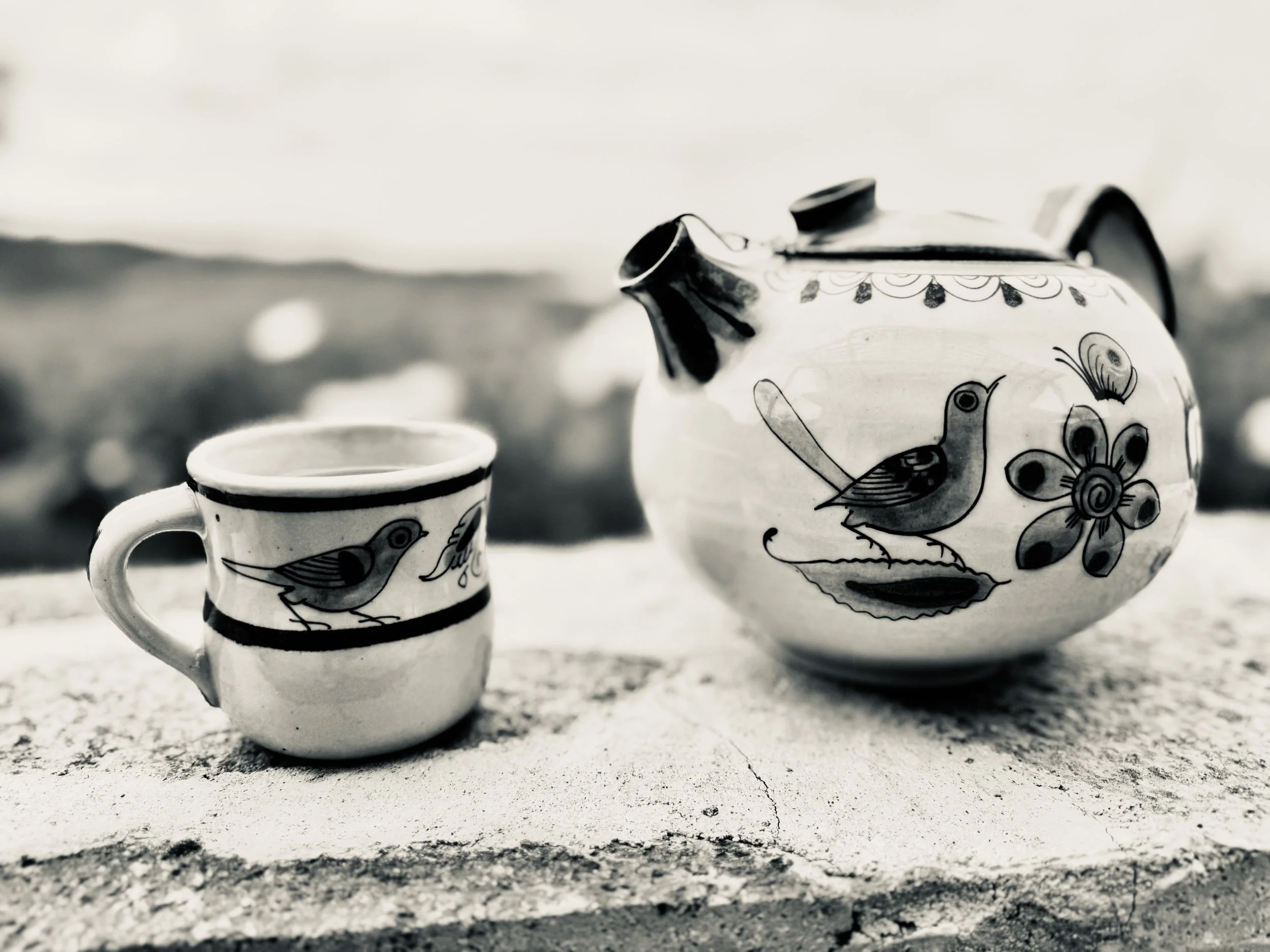 Oshaku: Agency, Dependency and Mutual Pouring