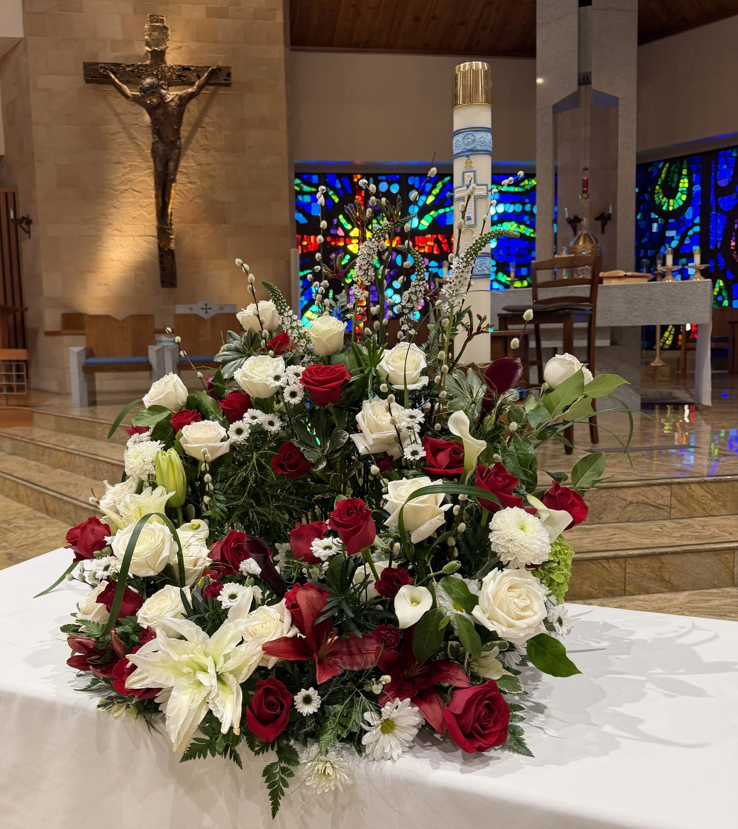 Urn Red & White sd view 2.jpeg