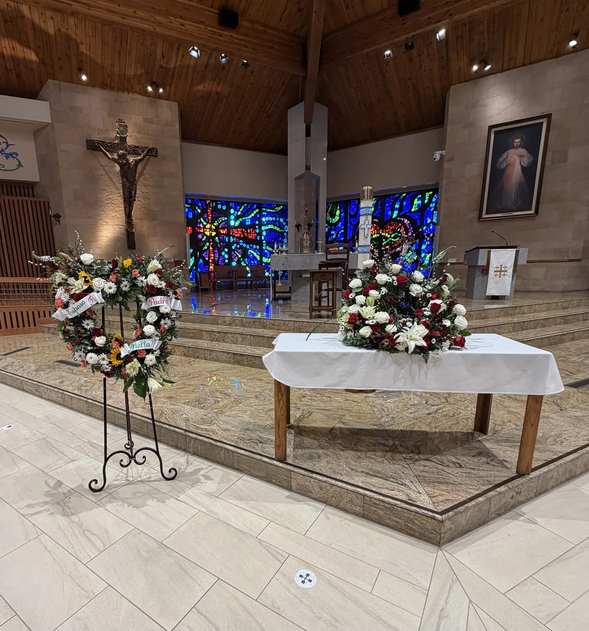 Memorial view front heart and urn.jpeg