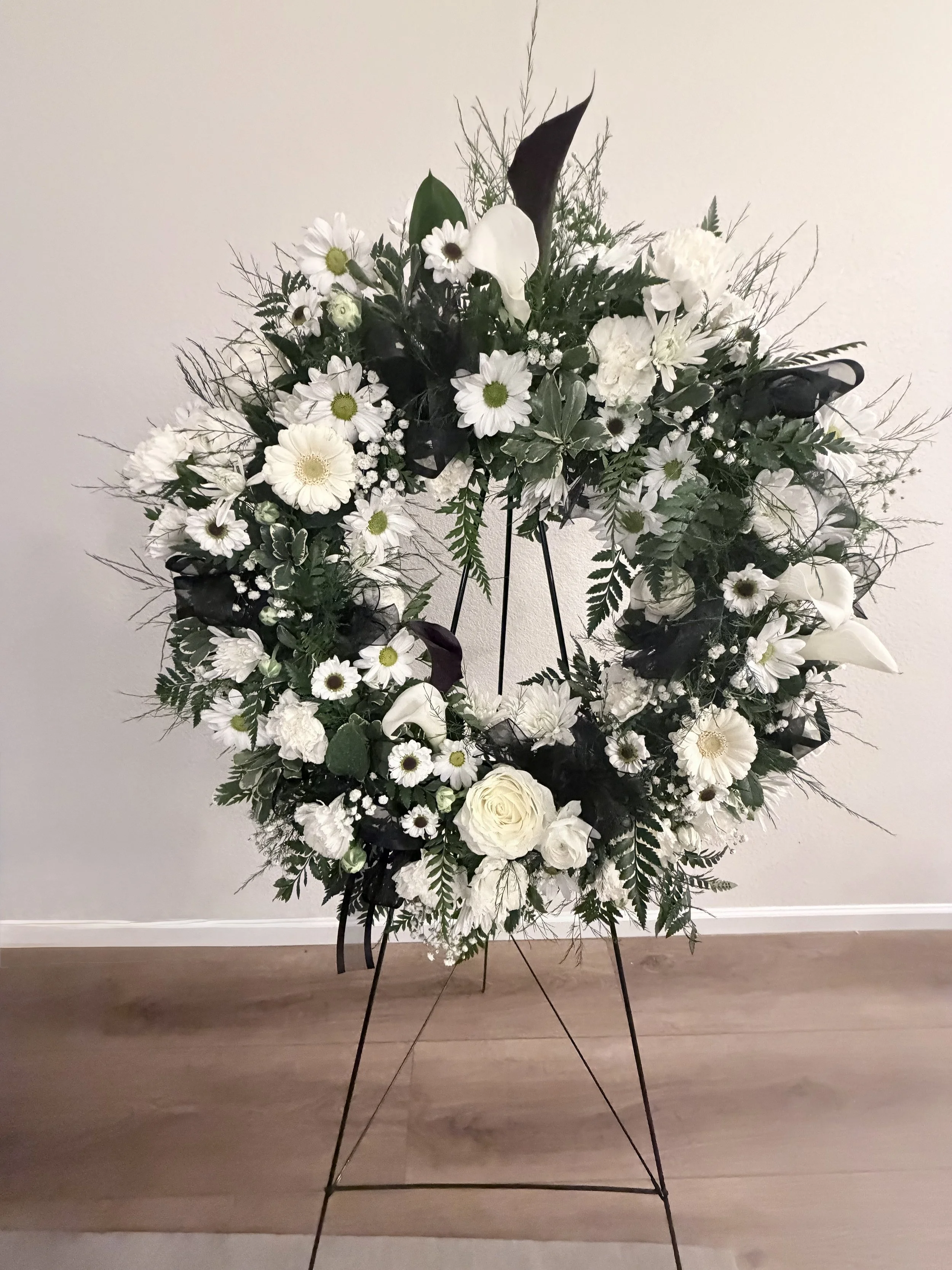 Modern circle B n W.jpeg