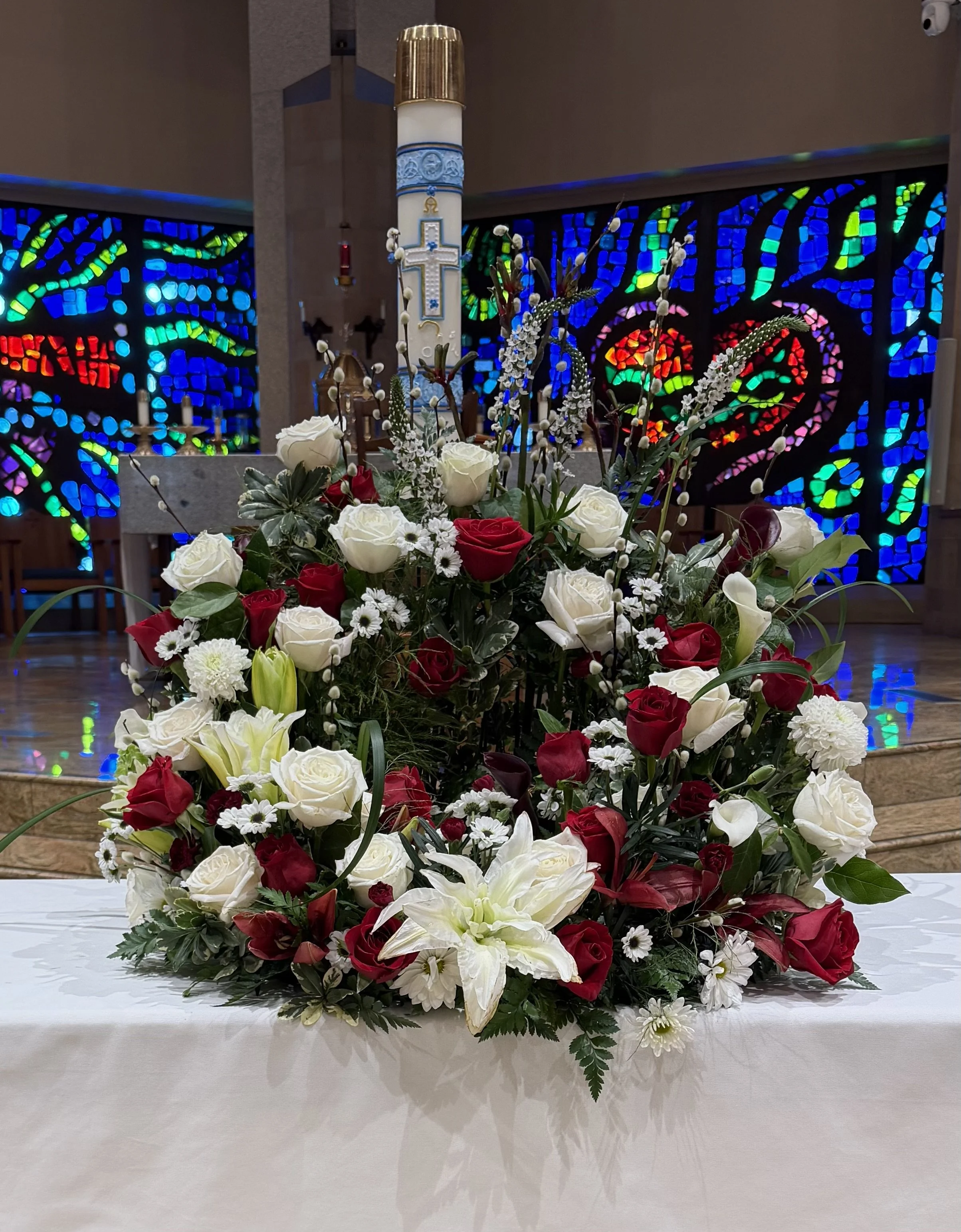 Urn Red & White church back.jpeg