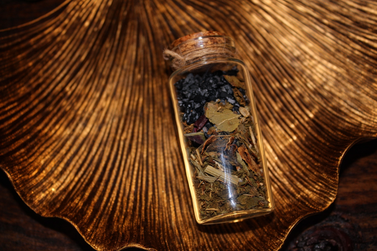 Snowflake Obsidian & Botanical Focus Bottle