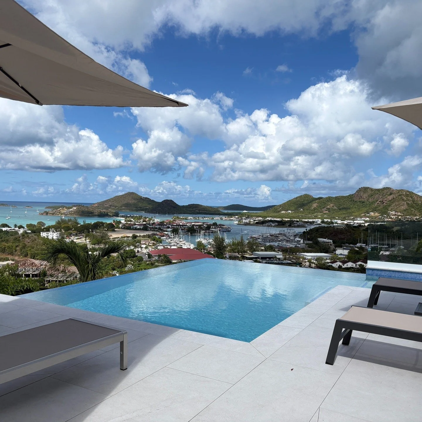 No shovel required. 😄 You could be HERE at Villa Kokomo, Antigua. Sunnier days aren't as far away as you think. 
Get there fast and take it slow!
Tag someone who needs this escape and drop a ☀️ below! 
✈️ Link in bio to book your ticket out of snowm