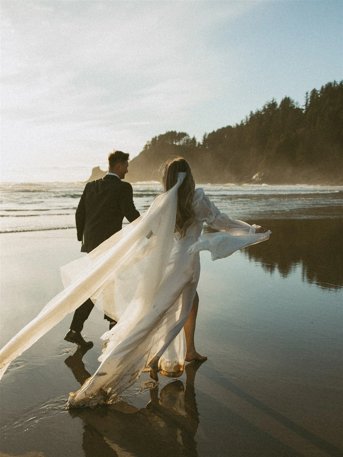 O+T 🎥🤎

Sun rays, love letters, misty waters and tall trees 🌲 forever remembering Feb 26

#oregonweddingphotographer #oregonelopementphotographer #cannonbeachwedding #whimsy #whimsicalwedding #cannonbeachelopement #oregonelopementphotographer #whi