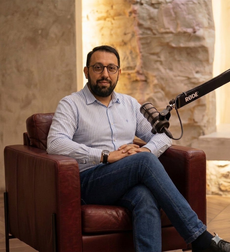 Intervista podcast online per imprenditori registrata in video call con Voci di Imprese