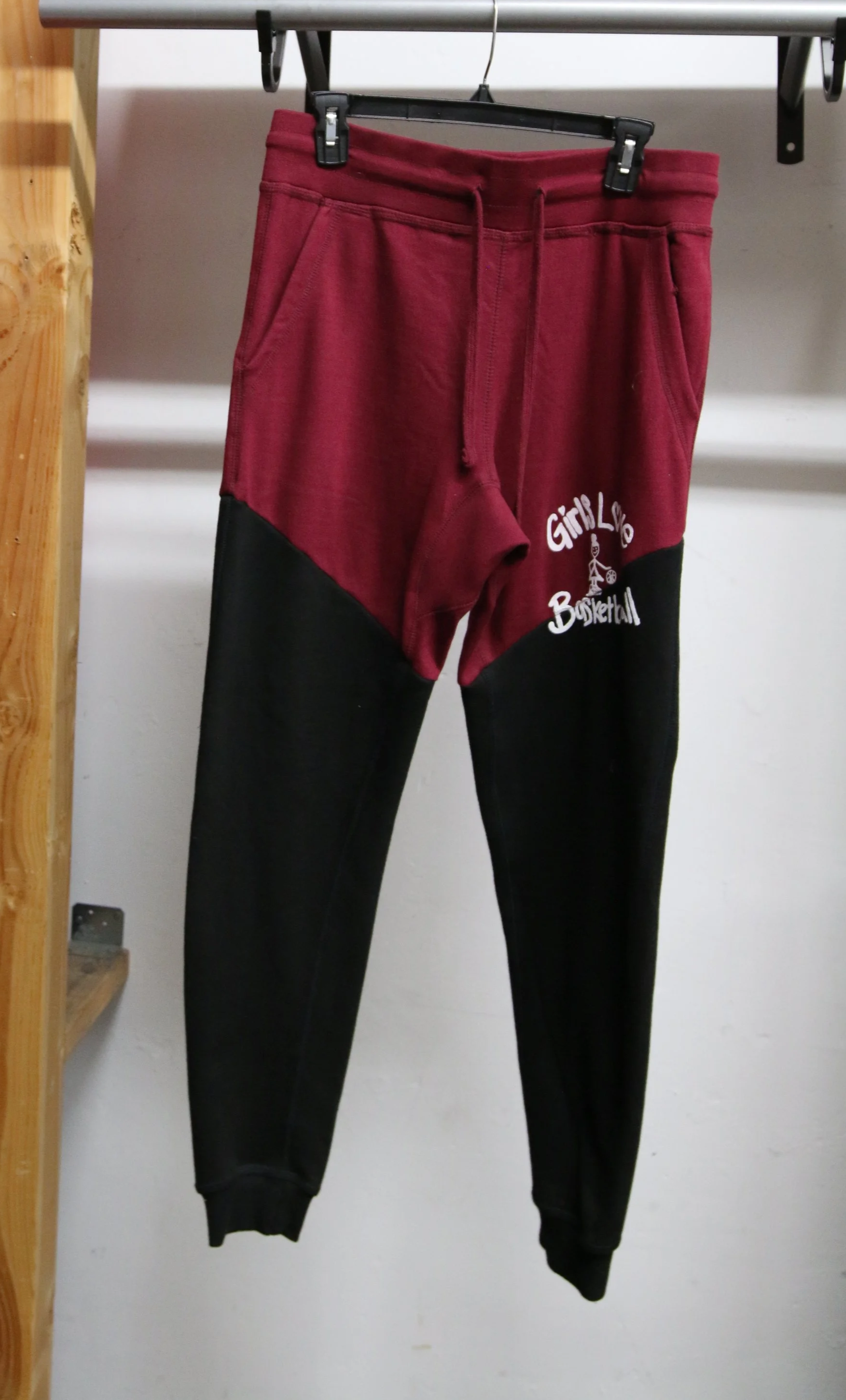 sweatpant+red+far.png