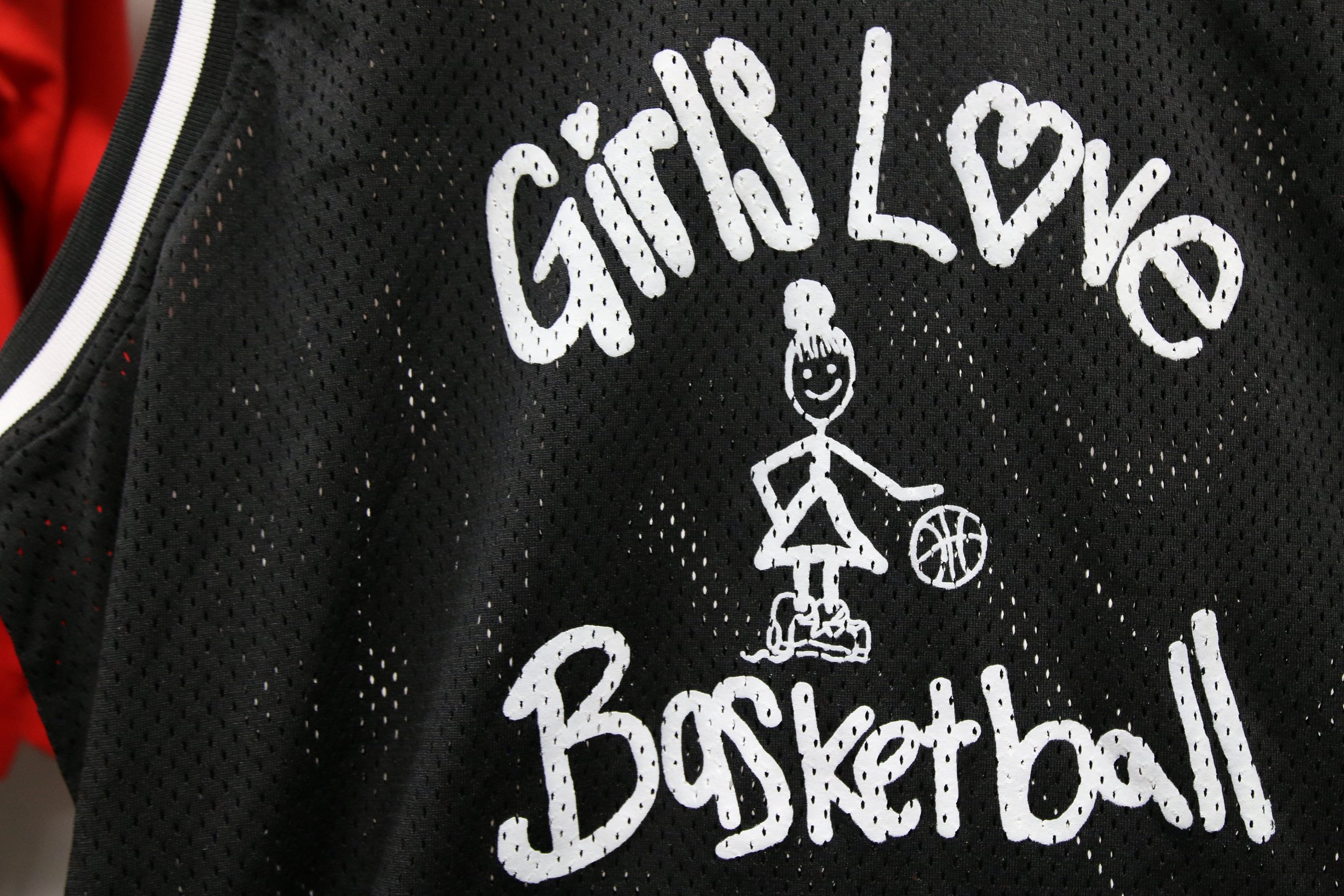 jers blk log close.JPG