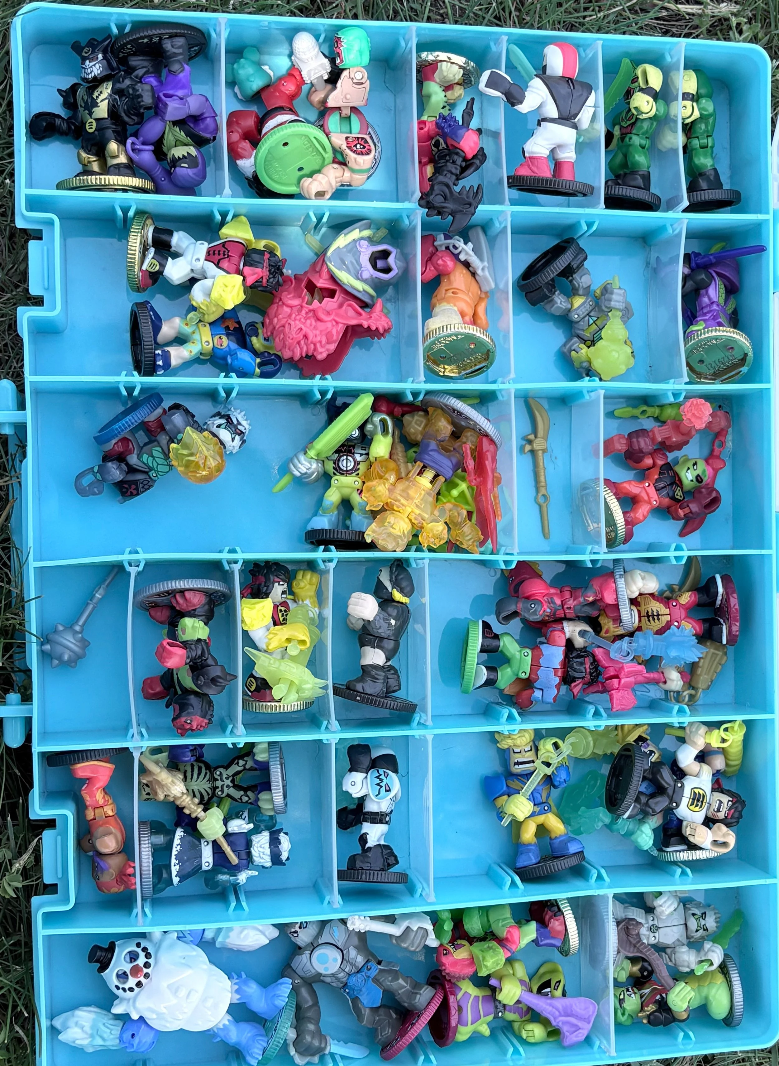 Akedo warriors box