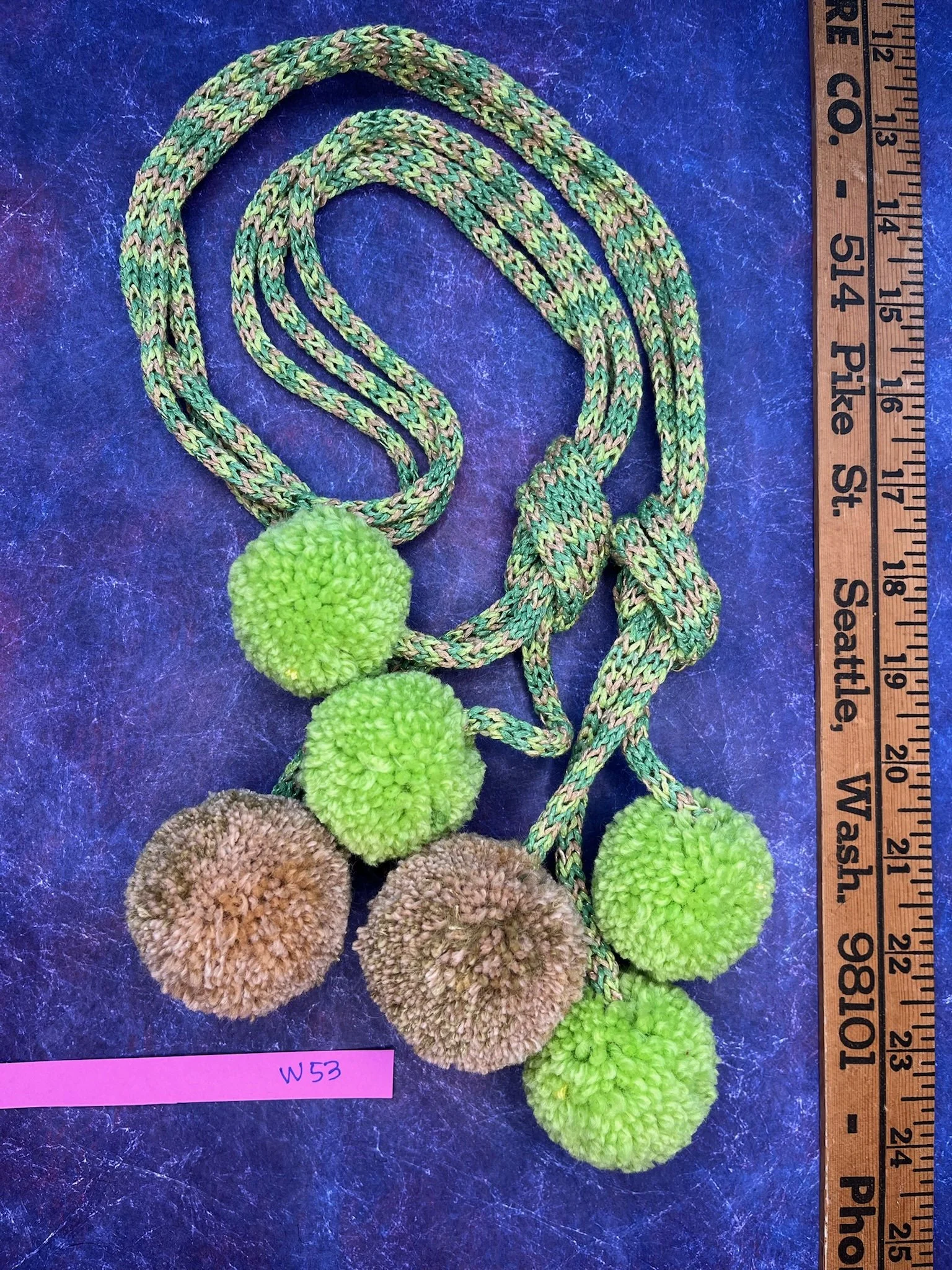 Springtime pompom Scarf W53