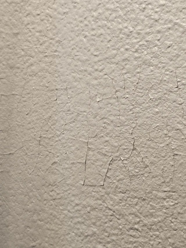 Mud-Cracking on a house that needs to be repaired