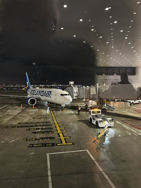 3 THINGS RETIREES SHOULD PACK WHEN THEY TRAVEL 