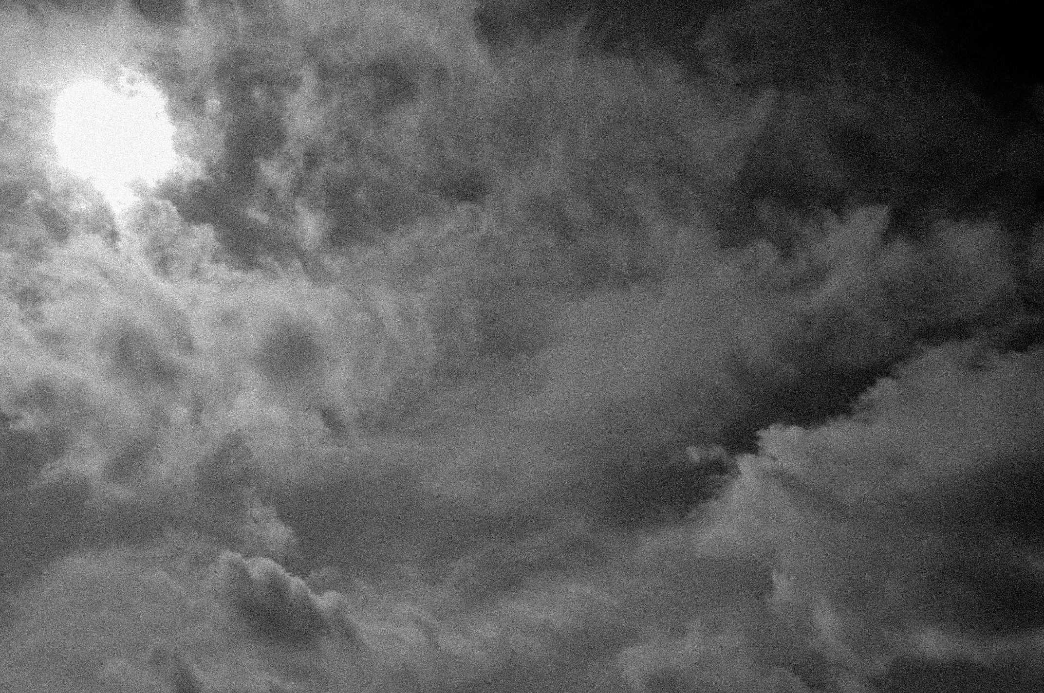 CAROLINE WALLACE ROUND TRIP CLOUDS 02