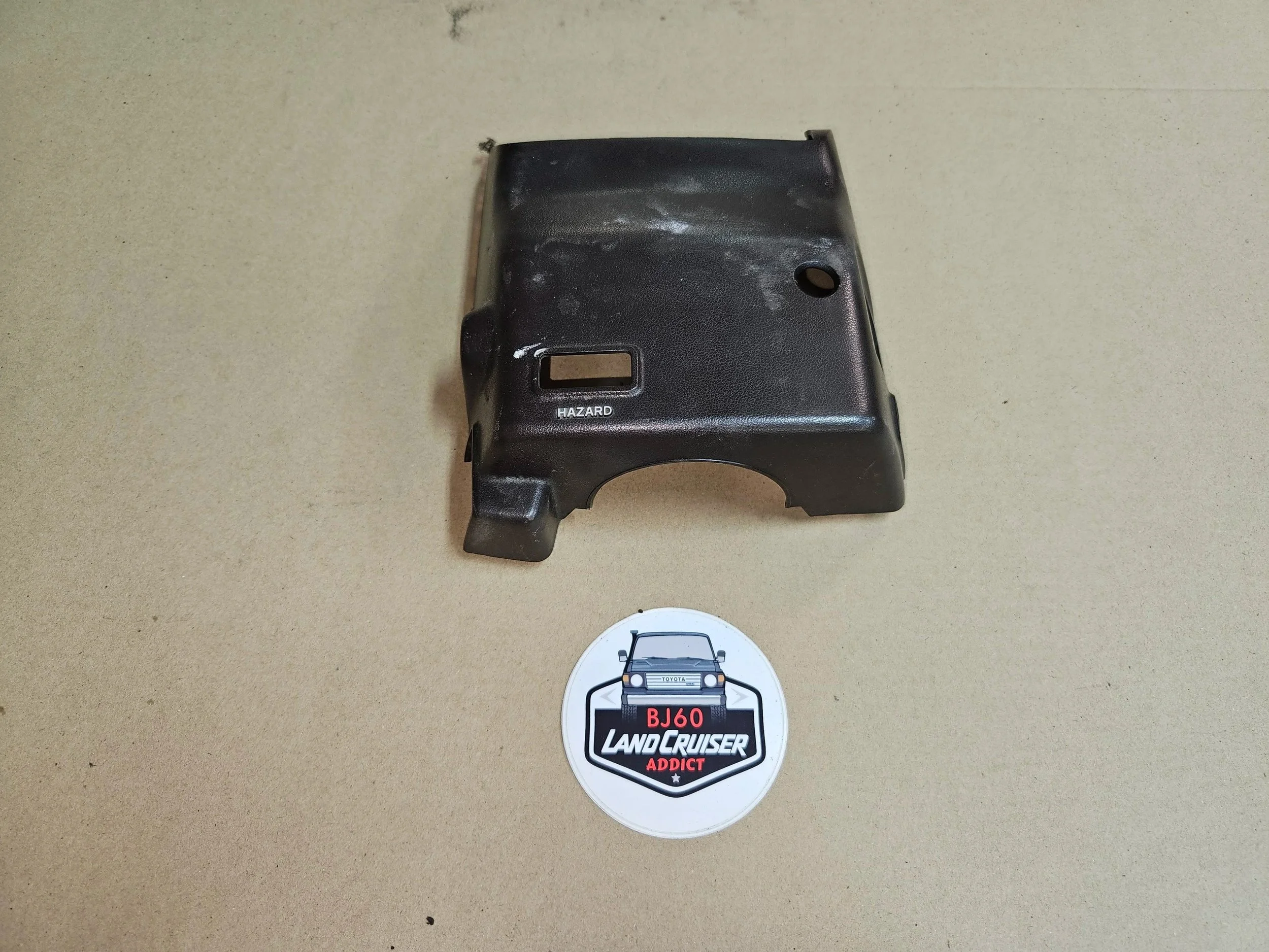 Steering column top cover
