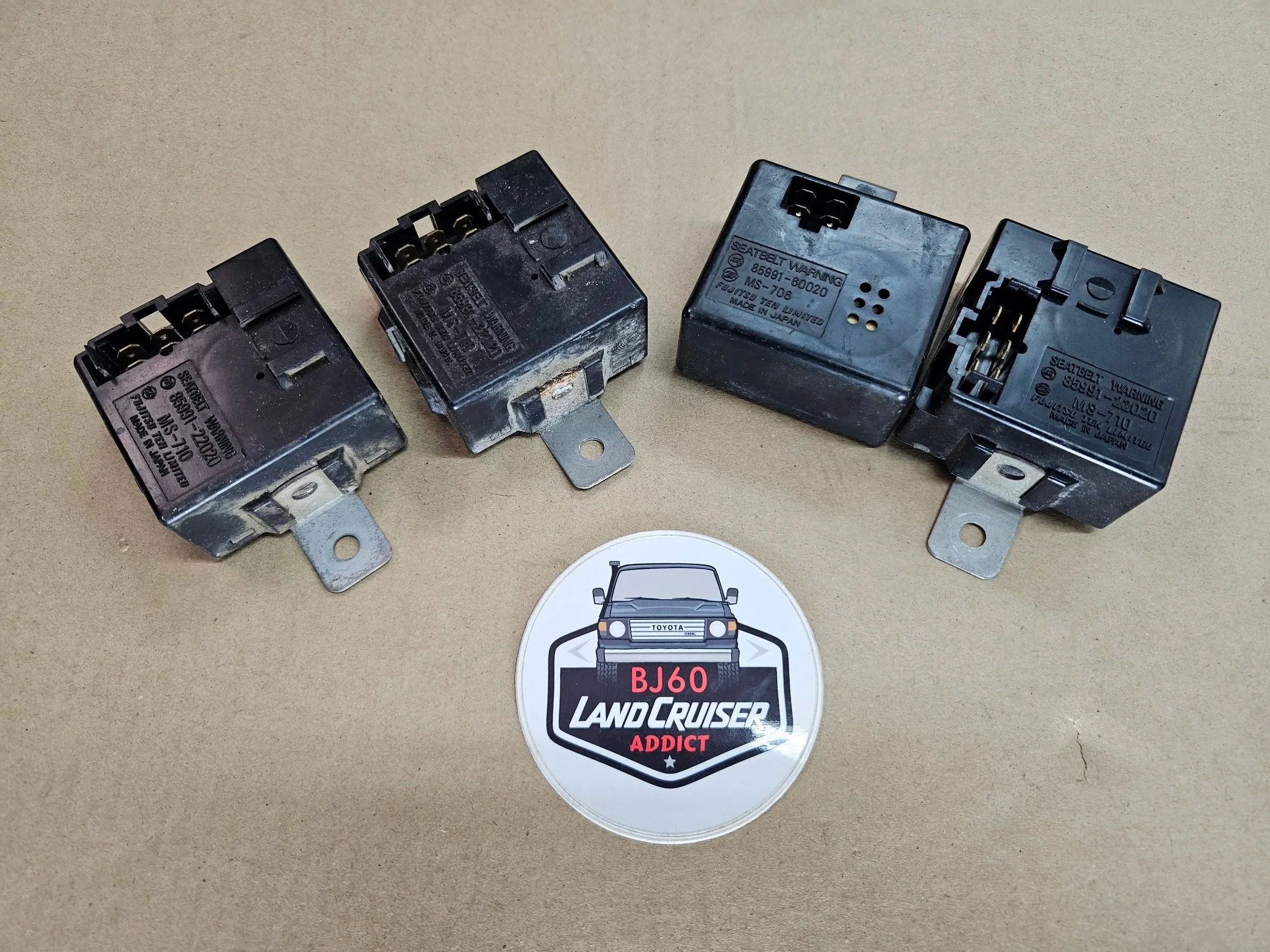 60-series Toyota Landcruiser seat belt warning relay/buzzer.