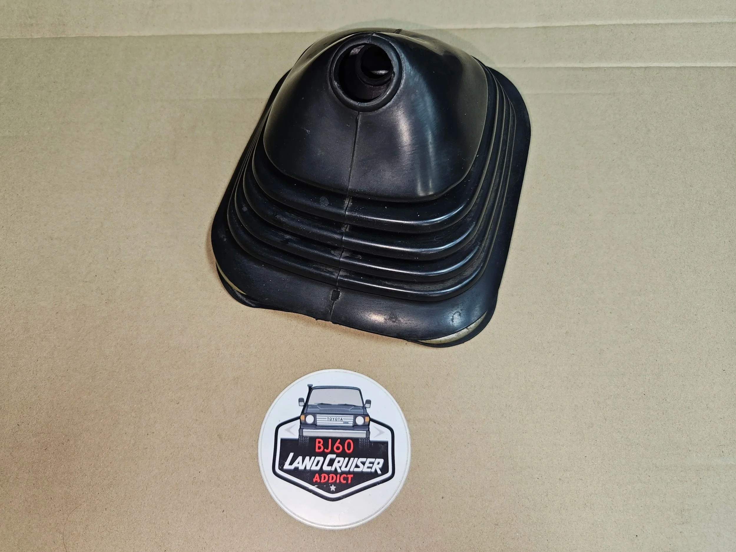 Shifter boot (5-speed)