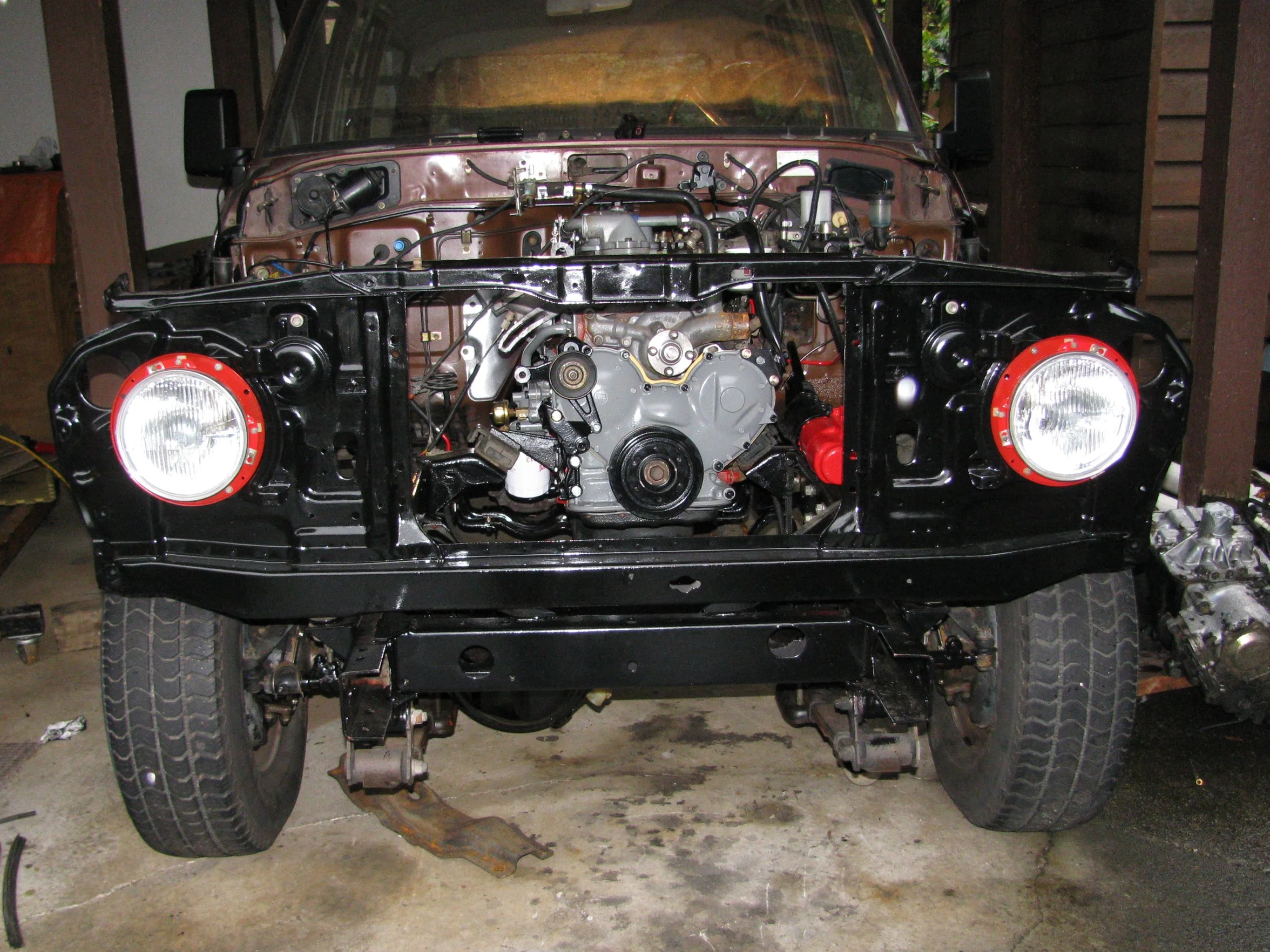 FJ60 Toyota Landcruiser undergoing a diesel transplant from a BJ60 donor.