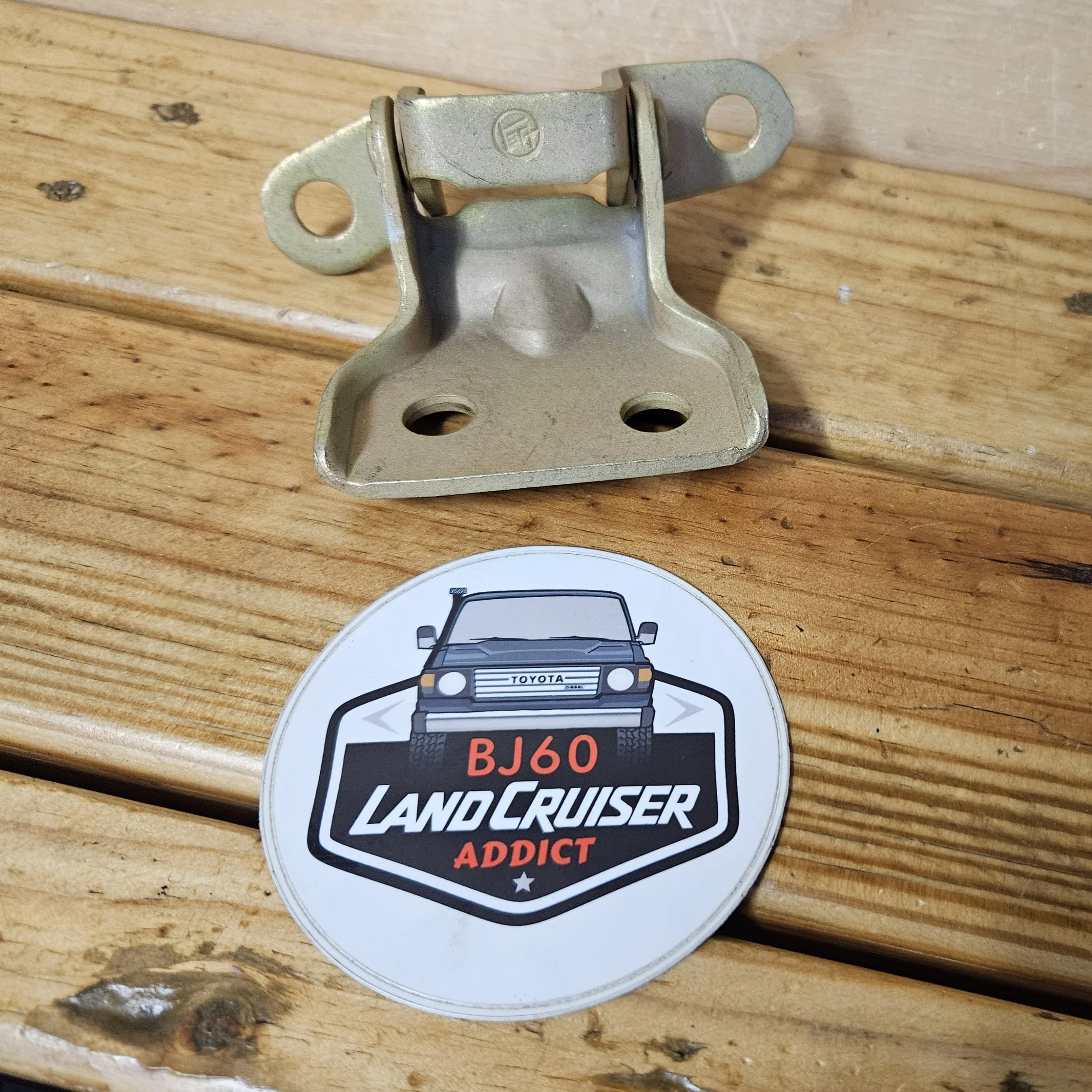 Front door DS upper hinge (BJ70)