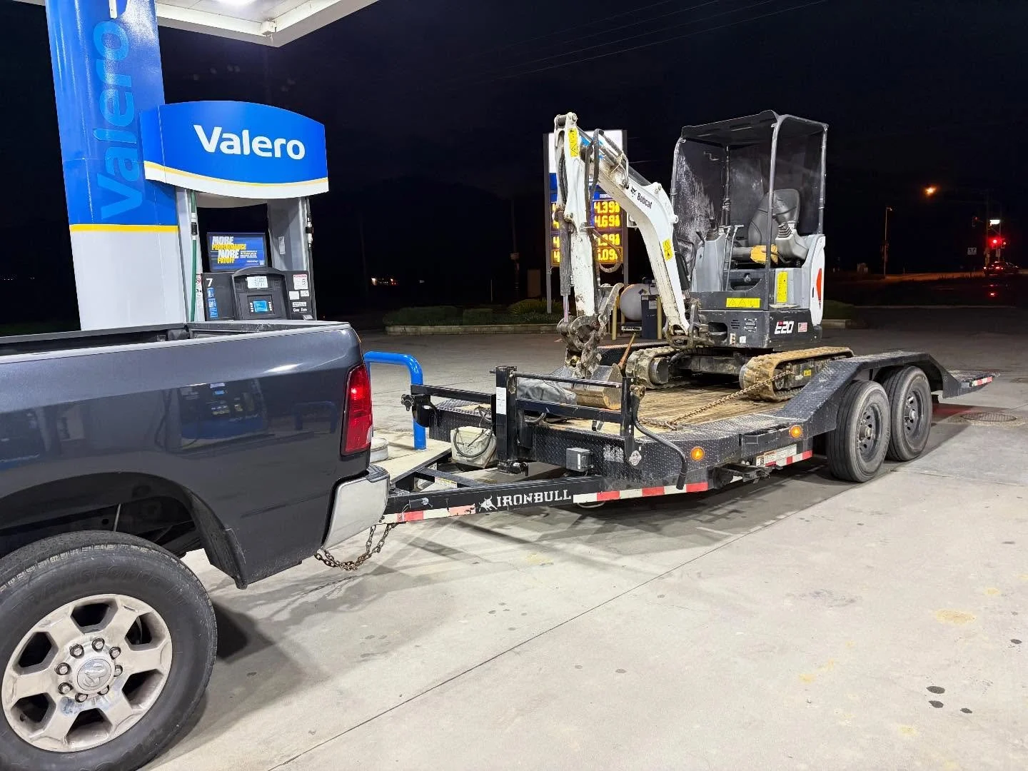 Can y&rsquo;all guess what we are working on ! 👀 Drop your guesses in the comments below ! 🚜🚜

#inlandempireconstruction #morenovalleyconstruction #ontariocontractors 
#inlandempirecontractors #flooringcontractor