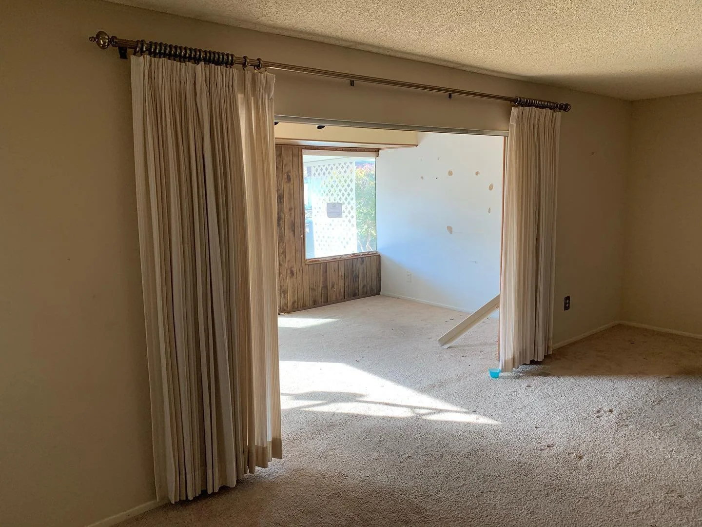 #beforeandafterremodel #inlandempireremodel #livingroomremodel